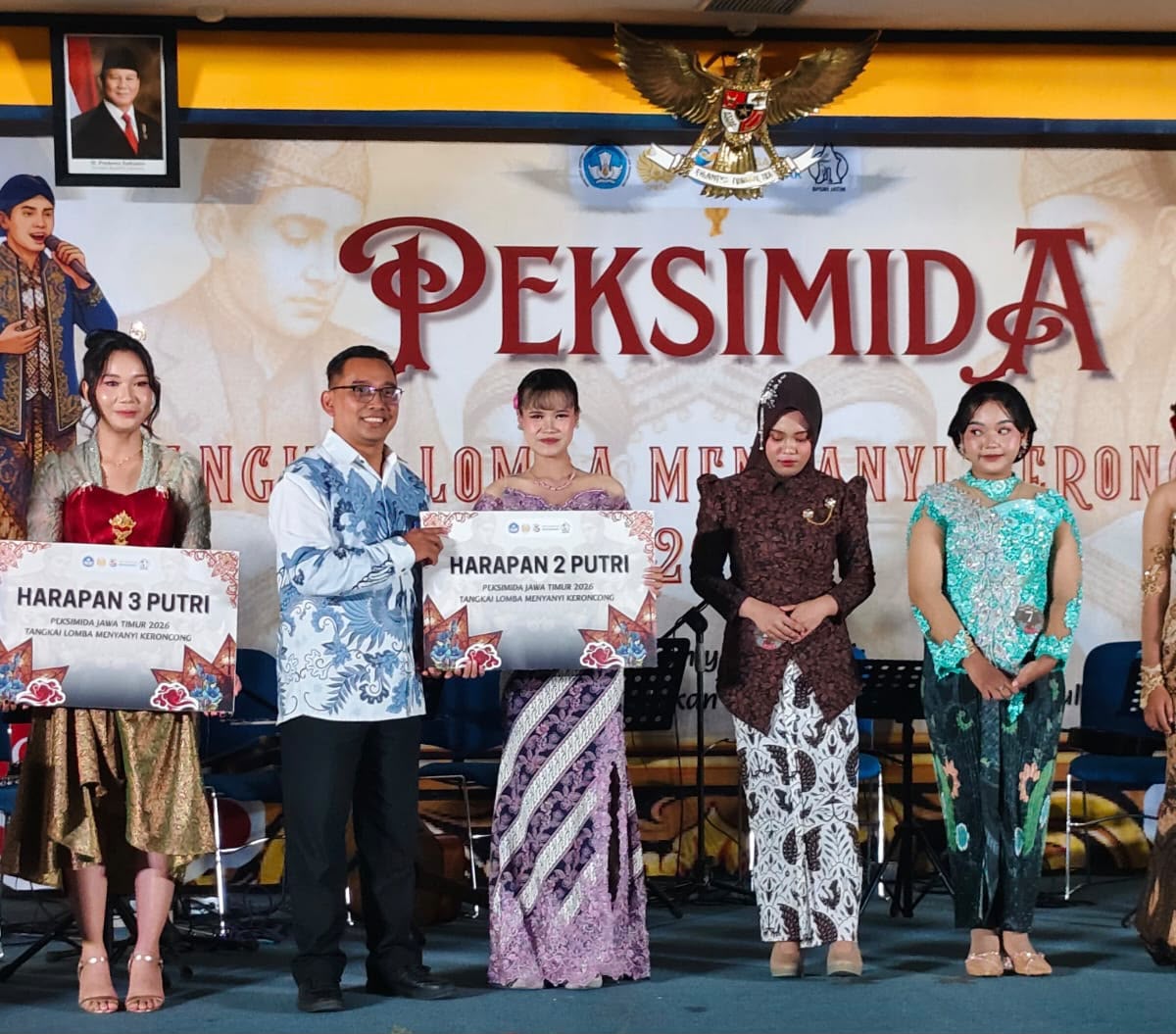 Prestasi PEKSIMIDA Lomba Keroncong_Mahasiswi Universitas Ma Chung