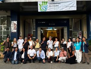 Kunjungan Plastic Bank di Universitas Ma Chung