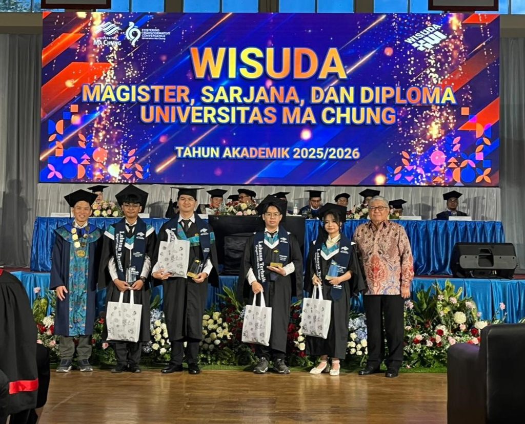 Wisuda ke-16 Universitas Ma Chung